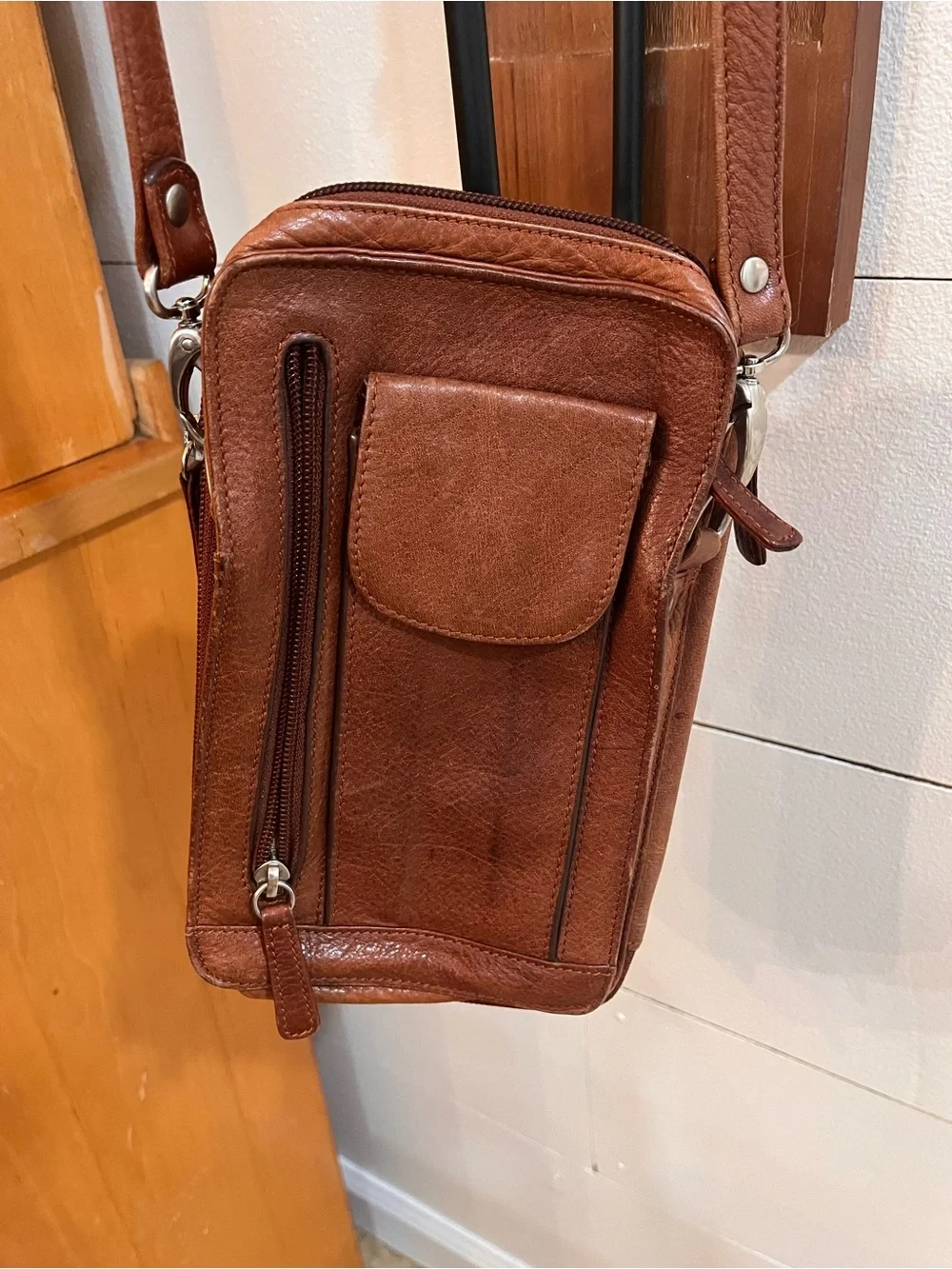 Overland Genuine Leather Crossbody Purse Wallet | Brown Multi-Pocket Travel Bag
